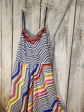 LC LAUREN CONRAD  12 Spagehetti Strap Lined Flowy Short Dress Girlie Travel